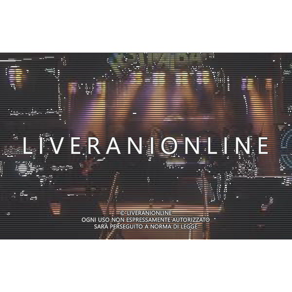 DIAP-RETROSPETTIVA MATIA BAZAR COMPLESSO MUSICALE NELLA FOTO IL COMPLESSO DEI MATIA BAZAR CON LAURA VALENTE NELL\'ANNO 1993 AL FESTIVALBAR AG ALDO LIVERANI SAS  