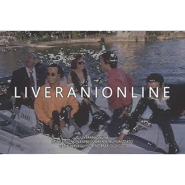 DIAP-RETROSPETTIVA MATIA BAZAR COMPLESSO MUSICALE NELLA FOTO IL COMPLESSO DEI MATIA BAZAR CON LAURA VALENTE NELL\'ANNO 1993 AL FESTIVALBAR AG ALDO LIVERANI SAS  