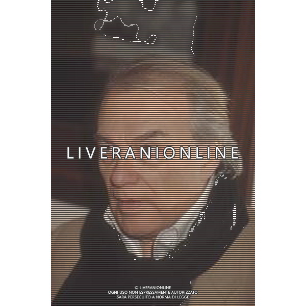 DIAP-RETROSPETTIVA GIORGIO ALBERTAZZI ATTORE TEATRALE NELLAFOTO GIORGIO ALBERTAZZZI A MILANO NELL\'ANNO 1990 AG ALDO LIVERANI SAS