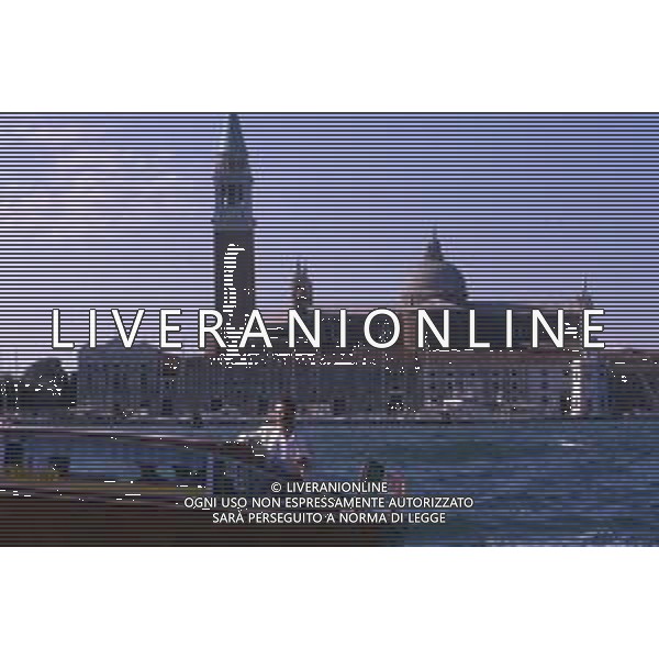 DIAP-RETROSPETTIVA MARTIN SCORSESE REGISTA NELLA FOTO MARTIN SCORSESE A VENEZIA NELL\'ANNO 1988 AG ALDO LIVERANI SAS