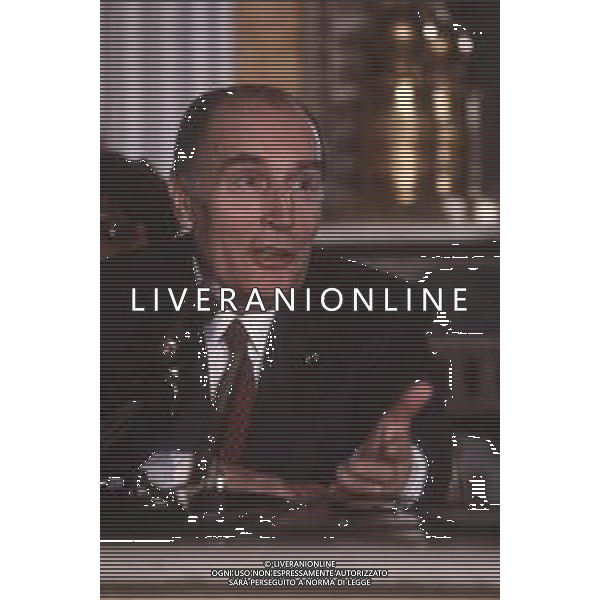 DIAP-RETROSPETTIVA FRANCOIS MITTERAND POLITICO NELLA FOTO FRANCOIS MITTERAND A MILANO NELL\'ANNO 1984 AG ALDO LIVERANI SAS 