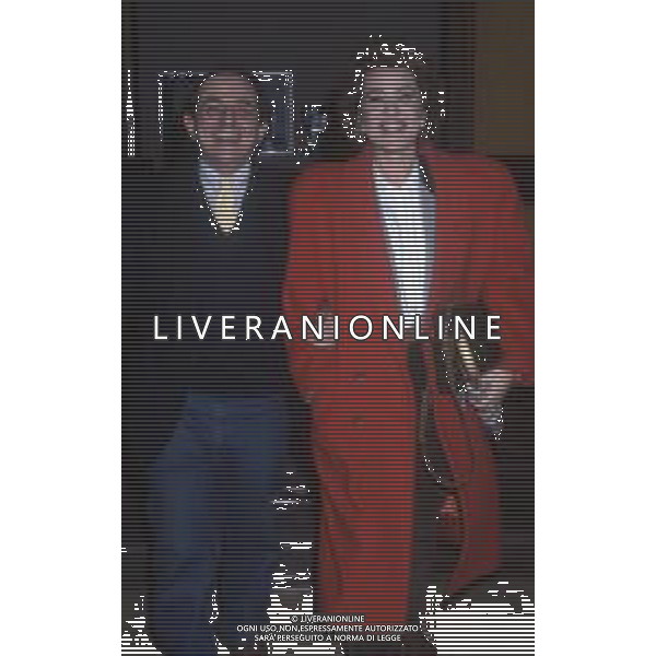 DIAP-RETROSPETTIVA GIANCARLOMAGALLI AUTORE TELEVISIVO E PRESENTATORE TELEVISIVO NELLA FOTO GIANCARLO MAGALLI CON ILARIA MOSCATO NELL\'ANNO 1987 A ROMA FOTO EDGARDO DELLA SCORCIOSA-AG ALDO LIVERANI SAS