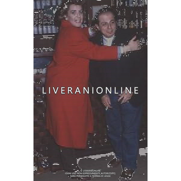 DIAP-RETROSPETTIVA GIANCARLOMAGALLI AUTORE TELEVISIVO E PRESENTATORE TELEVISIVO NELLA FOTO GIANCARLO MAGALLI CON ILARIA MOSCATO NELL\'ANNO 1987 A ROMA FOTO EDGARDO DELLA SCORCIOSA-AG ALDO LIVERANI SAS