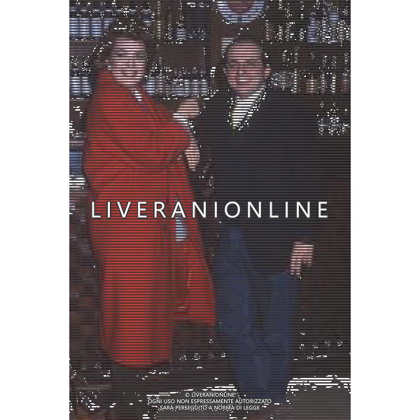 DIAP-RETROSPETTIVA GIANCARLOMAGALLI AUTORE TELEVISIVO E PRESENTATORE TELEVISIVO NELLA FOTO GIANCARLO MAGALLI CON ILARIA MOSCATO NELL\'ANNO 1987 A ROMA FOTO EDGARDO DELLA SCORCIOSA-AG ALDO LIVERANI SAS