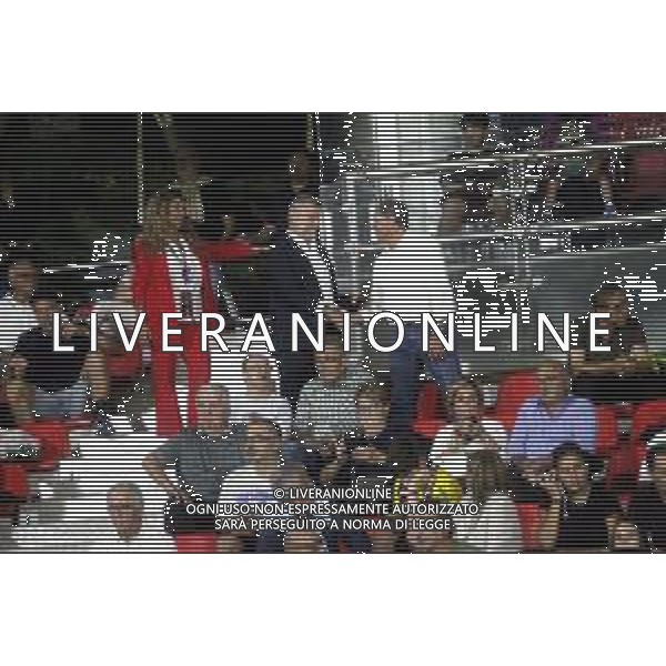 IMOLA 16 09 2025 IMOLESE CALCIO-SAN GIULIANO SERIE D 0-1 NELLA FOTO STRETTA DI MANO TRA PRESIDENTE DELL\'IMOLESE CALCIO SANDRO DI BENEDETTO E NOTAIO FEDERICO TASSINARI EX PRESIDENTE DELL\'IMOLESE CALCIO ANNI 90 ©SANNA - AGENZIA ALDO LIVERANI SAS