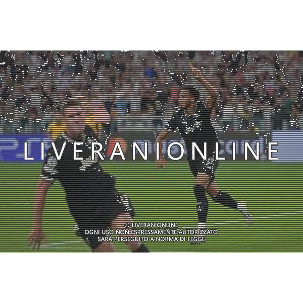 Torino 16.09.2025 Allianz Stadium TVAF-©Alessandro Falzone/Ag. Aldo Liverani sas Juventus vs Borussia Dortmund Uefa Champions League 2025/2026 1a giornata Nella foto: Esultanza Dusan Vlahovic per assist gol a Lloyd Kelly
