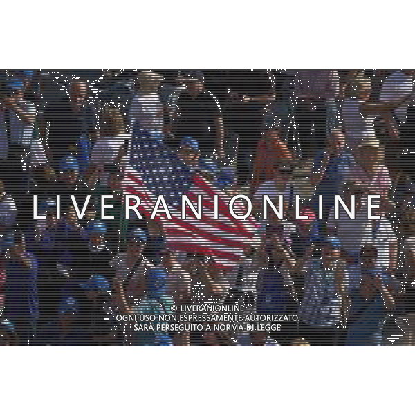 Citta’ del Vaticano - Roma 17 Settembre 2025 Udienza Generale di Sua Santita’ Papa Leone XIV Nella foto: Fedeli con la bandiera americana Foto Credit: Andrea Bracaglia - AGENZIA ALDO LIVERANI SAS