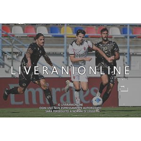 TVRG Milan Futuro vs Leon nella foto Giole Perina (Milan Futuro) tra Vincenzo Guarino (Leon) e Yasin El Kadiri (Leon) Solbiate Arno (VA) 17-09-2025 Stadio Felice Chinetti Milan Futuro vs Leon Campionato Serie D girone B - recupero 1a giornata foto Roberto Garavaglia/Agenzia Aldo Liverani sas