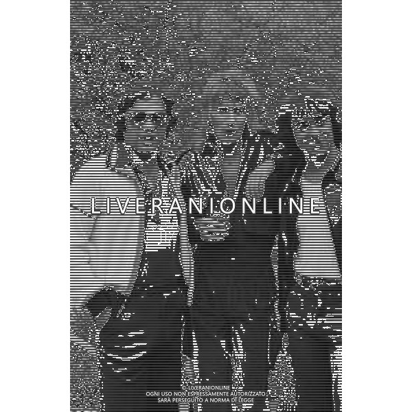 Neg- RETROSPETTIVA FRED BONGUSTO CANTANTE NELLA FOTO FRED BONGUSTO CON ROD STEWART E UMBERTO NAPOLITANO A VENEZIA NELL’ANNO 1976 AG ALDO LIVERANI SAS