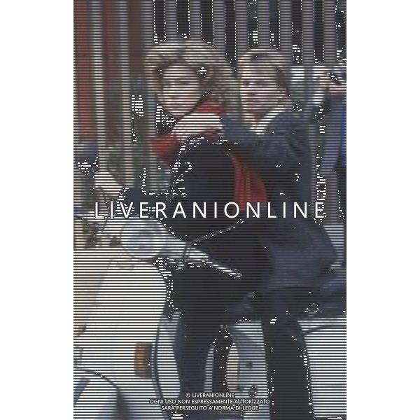 DIAP-RETROSPETTIVA NANCY BRILLI ATTRICE NELLA FOTO NANCY BRILLI CON NIGEL COURT A ROMA NELL\'ANNO 1986 FOTO EDGARDO DELLA SCORCIOSA-AG ALDO LIVERANI SAS