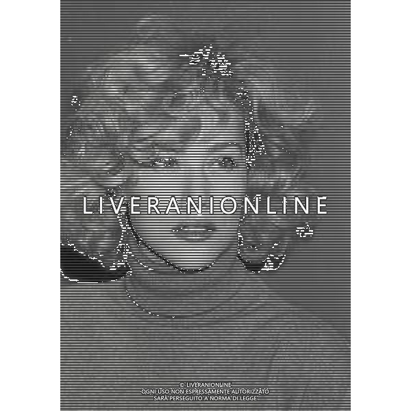 NEG-RETROSPETTIVA NANCY BRILLI ATTRICE NELLA FOTO NANCY BRILLI A MILANO IN TERRAZZA MARTINI NELL\'ANNO 1989 AG ALDO LIVERANI SAS 