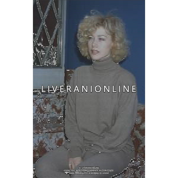 DIAP-RETROSPETTIVA NANCY BRILLI ATTRICE NELLA FOTO NANCY BRILLI A MILANO IN TERRAZZA MARTINI NELL\'ANNO 1988 AG ALDO LIVERANI SAS  