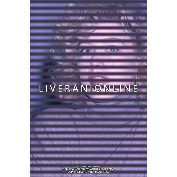 DIAP-RETROSPETTIVA NANCY BRILLI ATTRICE NELLA FOTO NANCY BRILLI A MILANO IN TERRAZZA MARTINI NELL\'ANNO 1988 AG ALDO LIVERANI SAS  