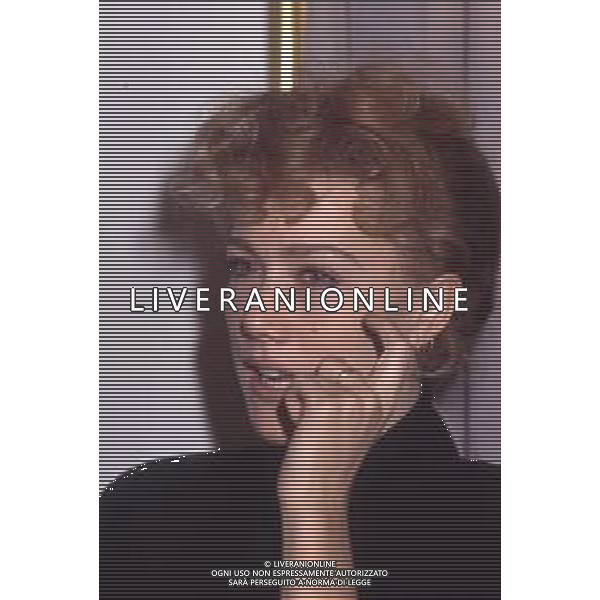 DIAP-RETROSPETTIVA NANCY BRILLI ATTRICE NELLA FOTO NANCY BRILLI A MILANO IN TERRAZZA MARTINI NELL\'ANNO 1989 AG ALDO LIVERANI SAS 