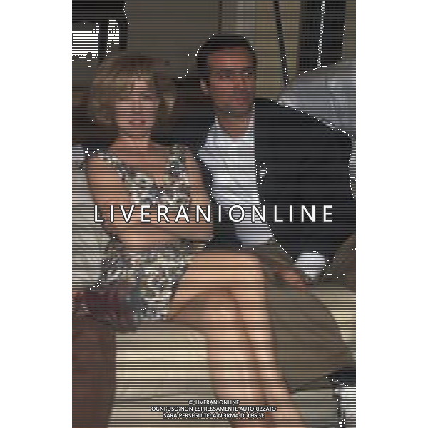 DIAP-RETROSPETTIVA NANCY BRILLI ATTRICE NELLA FOTO NANCY BRILLI CON MASSIMO GHINI PRESENTAZIONE DEL FILM “ITALIA -GERMANIA 4-3“A MILANO NELL\'ANNO 1990 AG ALDO LIVERANI SAS  