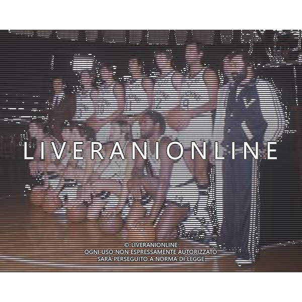 DIAP-RETROSPETTIVA FORMAZIONE SINUDYNE BASKET BOLOGNA ANNO 1980-1981 AG ALDO LIVERANI SAS
