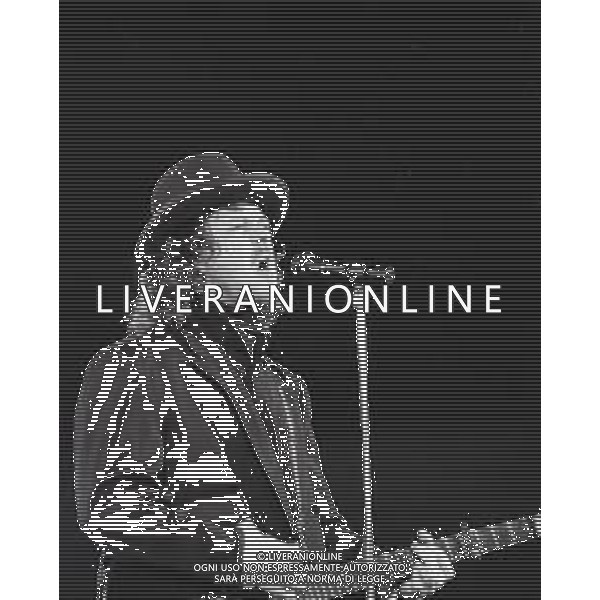 NEG-RETROSPETTIVA ZUCCHERO FORNACIARI CANTANTE NELLA FOTO ZUCCHERO FORNACIARI NELL\'ANNO 1989 AG ALDO LIVERANI SAS