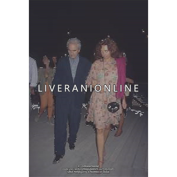 DIAP-RETROSPETTIVA MICHELANGELO ANTONIONI REGISTA NELLA FOTO MICHELANGELO ANTONIONI A TAORMINA NELL\'ANNO 1991 CON LA MOGLIE ENRICA FICO AG ALDO LIIVERANI SAS