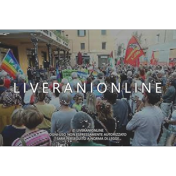 IMOLA 19 09 2025 CGIL IMOLA SI MOBILITA\' CONTRO LA L\'INVASIONE ISRAELIANA A GAZA SCIOPERO E PRESIDIO IN PIAZZA DELL\'ULIVO NELLA FOTO DISCORSO DI STEFANO MONI SEGRETARIO CGIL IMOLA ©SANNA - AGENZIA ALDO LIVERANI SAS