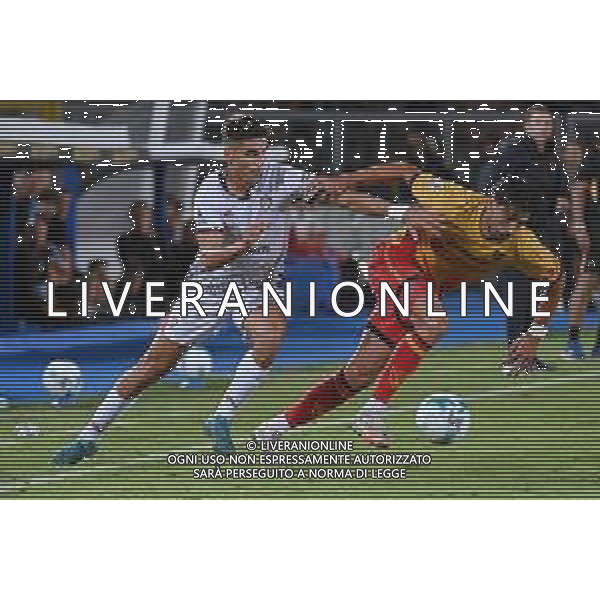 US Lecce vs AC Cagliari Calcio nella foto Marco Palestra (Cagliari Calcio) a contrasto con Santiago Pierotti (Us Lecce) Lecce (ITA) 19-09-2025 FOTO PASQUALE GOLIA-AG ALDO LIVERANI SAS