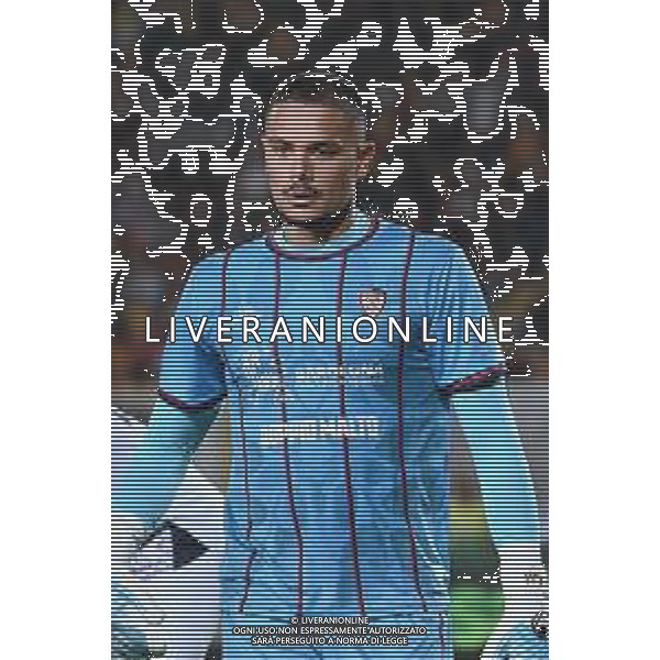 US Lecce vs AC Cagliari Calcio nella foto Elia Caprile (Cagliari Calcio) Lecce (ITA) 19-09-2025 ©TVPG Pasquale Golia - AGENZIA ALDO LIVERANI SAS