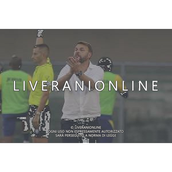 Paolo Zanetti Head Coach of Hellas Verona FC gestures during Hellas Verona FC vs Juventus FC, 4° Serie A Enilive 2025-26 game at Marcantonio Bentegodi stadium in Verona (VR), Italy, on September 20, 2025. (Photo by Davide Casentini)- AGENZIA ALDO LIVERANI