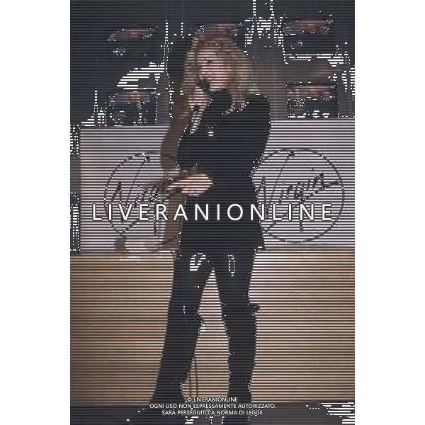 DIAP-RETROSPETTIVA IVANA SPAGNA CANTANTE NELLA FOTO IVANA SPAGNA NEL\'ANNO 1995 AL NEGOZIO VIRGIN STORE A MILANO AG ALDO LIVERANI SAS