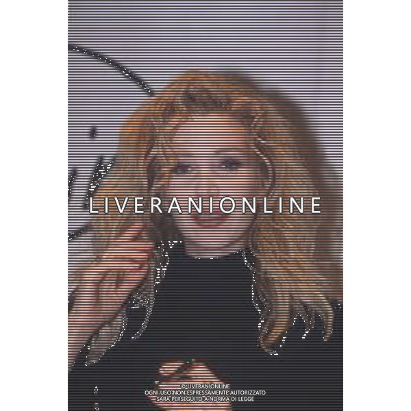 DIAP-RETROSPETTIVA IVANA SPAGNA CANTANTE NELLA FOTO IVANA SPAGNA NEL\'ANNO 1995 AL NEGOZIO VIRGIN STORE A MILANO AG ALDO LIVERANI SAS