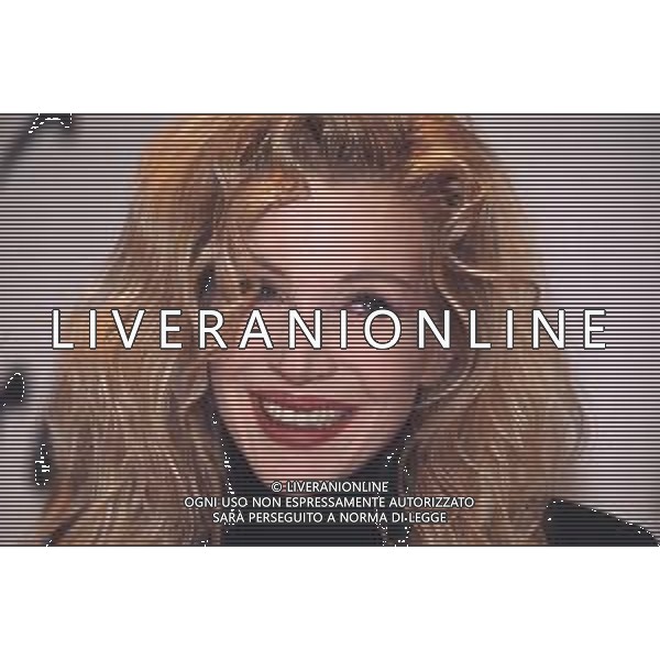DIAP-RETROSPETTIVA IVANA SPAGNA CANTANTE NELLA FOTO IVANA SPAGNA NEL\'ANNO 1995 AL NEGOZIO VIRGIN STORE A MILANO AG ALDO LIVERANI SAS