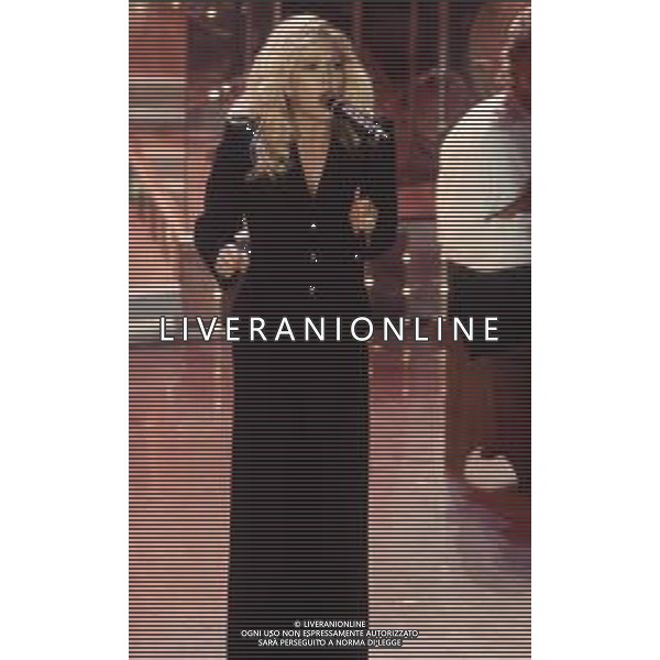 DIAP-RETROSPETTIVA IVANA SPAGNA CANTANTE NELLA FOTO IVANA SPAGNA NEL\'ANNO 1996 AL FESTIVAL DI SANREMO AG ALDO LIVERANI SAS