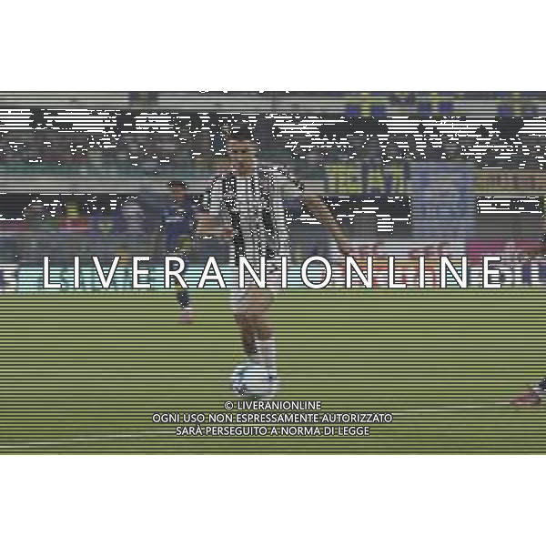 Andrea Cambiaso of Juventus FC play the ball during Hellas Verona FC vs Juventus FC, 4° Serie A Enilive 2025-26 game at Marcantonio Bentegodi stadium in Verona (VR), Italy, on September 20, 2025. (Photo by Davide Casentini)- AGENZIA ALDO LIVERANI