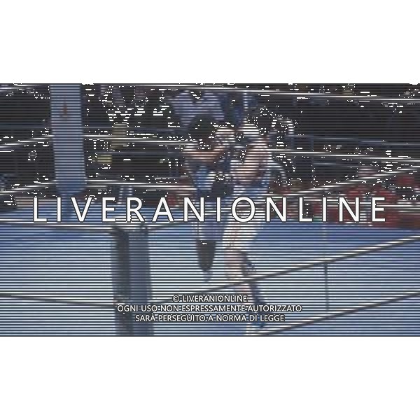 DIAP-RETROSPETTIVA PATRIZIO OLIVA PUGILE NELLA FOTO PATRIZIO OLIVA E ANTHONY WILLIS ALLE OLIMPIADI DI MOSCA ANNO 1980 FOTO ENRICO LIVERANI -AG ALDO LIVERANI SAS 