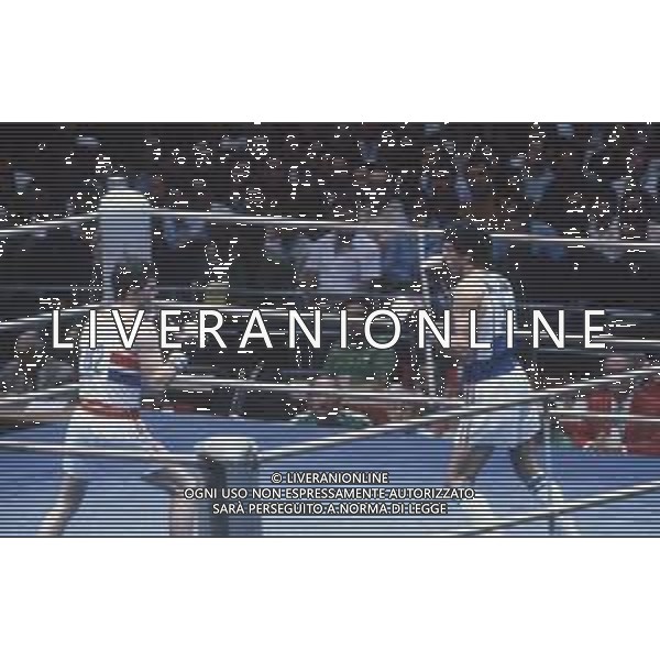 DIAP-RETROSPETTIVA PATRIZIO OLIVA PUGILE NELLA FOTO PATRIZIO OLIVA E ANTHONY WILLIS ALLE OLIMPIADI DI MOSCA ANNO 1980 FOTO ENRICO LIVERANI -AG ALDO LIVERANI SAS 