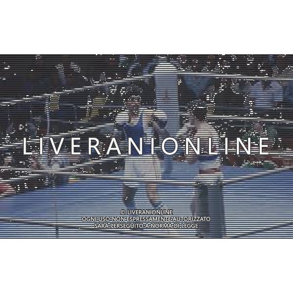DIAP-RETROSPETTIVA PATRIZIO OLIVA PUGILE NELLA FOTO PATRIZIO OLIVA E ANTHONY WILLIS ALLE OLIMPIADI DI MOSCA ANNO 1980 FOTO ENRICO LIVERANI -AG ALDO LIVERANI SAS 