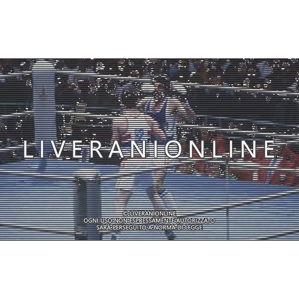 DIAP-RETROSPETTIVA PATRIZIO OLIVA PUGILE NELLA FOTO PATRIZIO OLIVA E ANTHONY WILLIS ALLE OLIMPIADI DI MOSCA ANNO 1980 FOTO ENRICO LIVERANI -AG ALDO LIVERANI SAS 