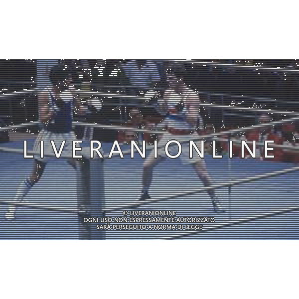 DIAP-RETROSPETTIVA PATRIZIO OLIVA PUGILE NELLA FOTO PATRIZIO OLIVA E ANTHONY WILLIS ALLE OLIMPIADI DI MOSCA ANNO 1980 FOTO ENRICO LIVERANI -AG ALDO LIVERANI SAS 