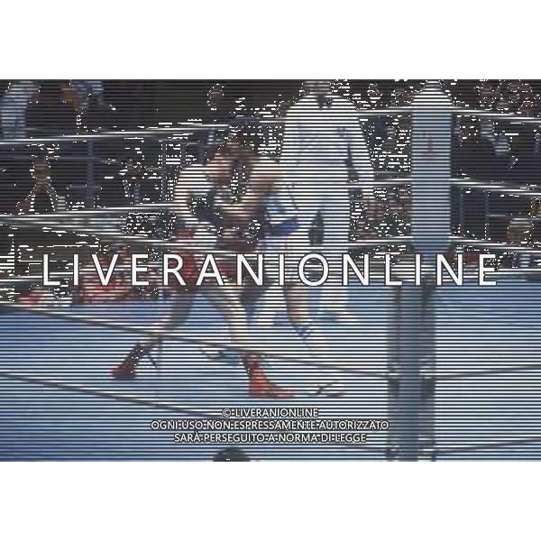 DIAP-RETROSPETTIVA PATRIZIO OLIVA PUGILE NELLA FOTO PATRIZIO OLIVA E ACE RUSEVSKI ALLE OLIMPIADI DI MOSCA ANNO 1980 FOTO ENRICO LIVERANI -AG ALDO LIVERANI SAS 