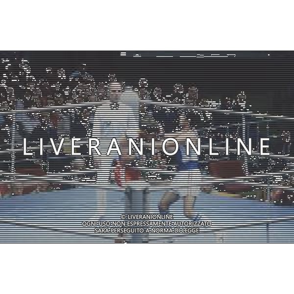 DIAP-RETROSPETTIVA PATRIZIO OLIVA PUGILE NELLA FOTO PATRIZIO OLIVA E ACE RUSEVSKI ALLE OLIMPIADI DI MOSCA ANNO 1980 FOTO ENRICO LIVERANI -AG ALDO LIVERANI SAS 