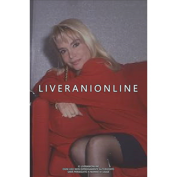 DIAP-RETROSPETTIVA MARIA GIOVANNA ELMI PRESENTATRICE TELEVISIVA NELLA FOTO MARIA GIOVANNA ELMI NELL\'ANNO 1990 A MILANO AG ALDO LIVERANI SAS