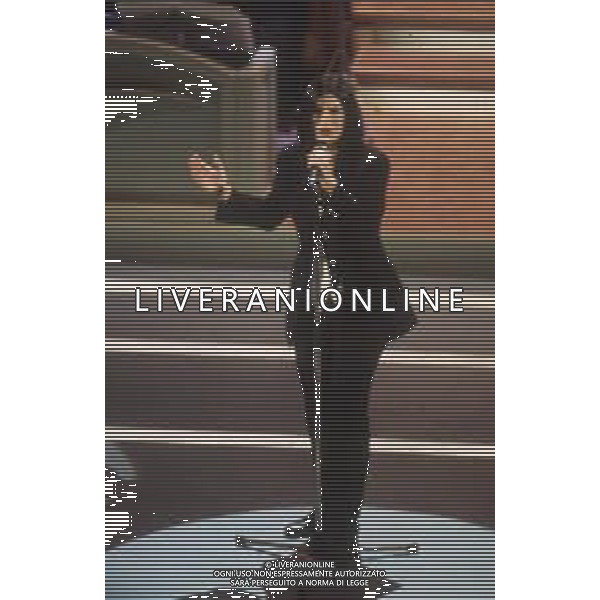 DIAP-RETROSPETTIVA LAURA PAUSINI CANTANTE NELLA FOTO LAURA PAUSINI AL FESTIVAL DI SANREMO NELL\'ANNO 1993 AG ALDO LIVERANI SAS