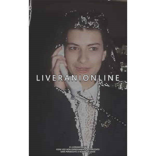 DIAP-RETROSPETTIVA LAURA PAUSINI CANTANTE NELLA FOTO LAURA PAUSINI AL FESTIVAL DI SANREMO NELL\'ANNO 1993 AG ALDO LIVERANI SAS