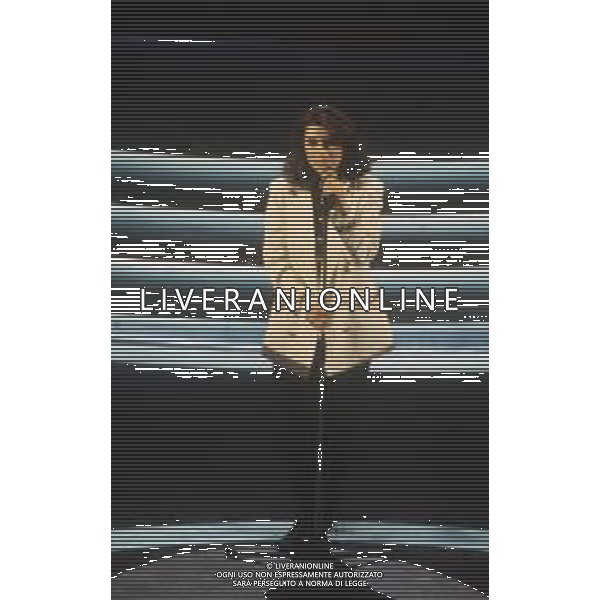 DIAP-RETROSPETTIVALAURA PAUSINI CANTANTE NELLA FOTO LAURA PAUSINI A SANREMO NELL\'ANNO 1993 AG ALDO LIVERANI SAS