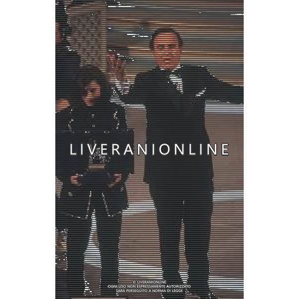 DIAP-RETROSPETTIVALAURA PAUSINI CANTANTE NELLA FOTO LAURA PAUSINI A SANREMO NELL\'ANNO 1993 CON PIPPO BAUDO AG ALDO LIVERANI SAS