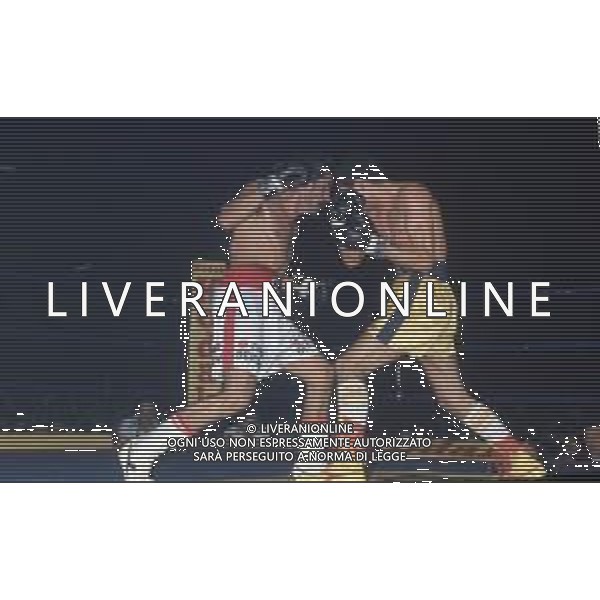 DIAP-RETROSPETTIVA PATRIZIO OLIVA PUGILE NELLA FOTO PATRIZIO OLIVA CONTRO UAN JOSE GIMENEZ AL PALAZZO DELL OSPORT DI MILANO IL GIORNO 14-10-1983 INONTRO VALIDO PER IL CAMPIONATO EUROPEO AG ALDO LIVERANI SAS