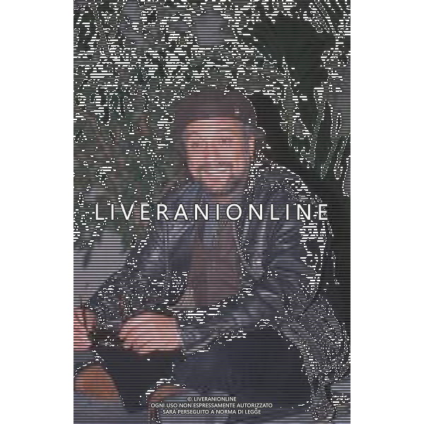 DIAP-RETROSPETTIVA EUGENIO FINARDI CANTANTE NELLA FOTO EUGENIO FINARDI A SANREMO NELL\'ANNO 1999 AG ALDO LIVERANI SAS