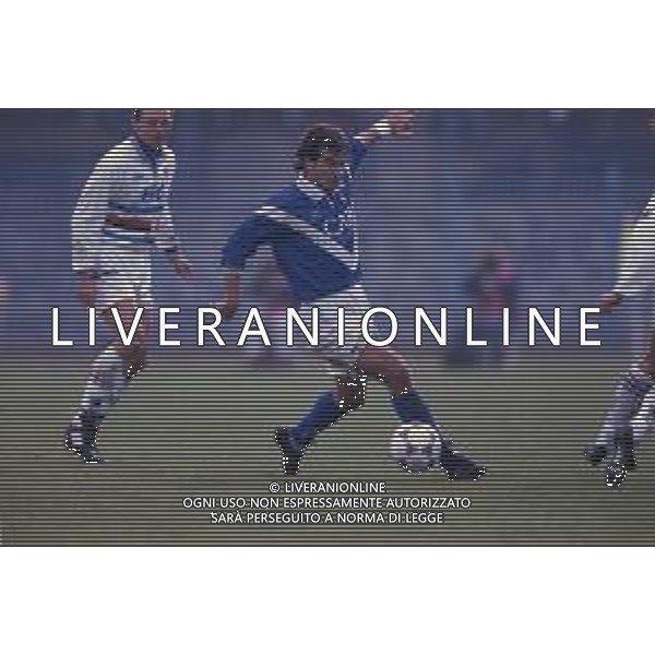 DIAP-RETROSPETTIVA STEFANO BORGONOCO CALCIATORE NELLA FOTO STEFANO BORGONOVO CON LA MAGLIA DEL BRESCIA CALCIO NELL\'ANNO1994 AG ALDO LIVERANI SAS