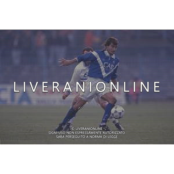 DIAP-RETROSPETTIVA STEFANO BORGONOCO CALCIATORE NELLA FOTO STEFANO BORGONOVO CON LA MAGLIA DEL BRESCIA CALCIO NELL\'ANNO1994 AG ALDO LIVERANI SAS