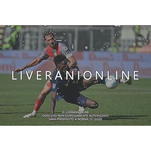 TVRG Cremonese vs Parma nella foto Franco Damian Vazquez (Cremonese) e Abdoulaye Niakhate Ndiaye (Parma) Cremona 21-09-2025 Stadio Giovanni Zini Cremonese vs Parma Campionato Serie A Enilive - 4a giornata foto Roberto Garavaglia/Agenzia Aldo Liverani sas