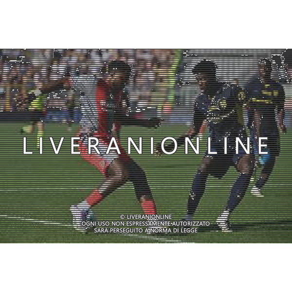 TVRG Cremonese vs Parma nella foto Faris Pemi Moumbagna (Cremonese) e Abdoulaye Niakhate Ndiaye (Parma) Cremona 21-09-2025 Stadio Giovanni Zini Cremonese vs Parma Campionato Serie A Enilive - 4a giornata foto Roberto Garavaglia/Agenzia Aldo Liverani sas