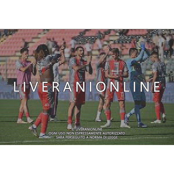 TVRG Cremonese vs Parma nella foto giocatori Cremonese salutano i tifosi a fine gara Cremona 21-09-2025 Stadio Giovanni Zini Cremonese vs Parma Campionato Serie A Enilive - 4a giornata foto Roberto Garavaglia/Agenzia Aldo Liverani sas